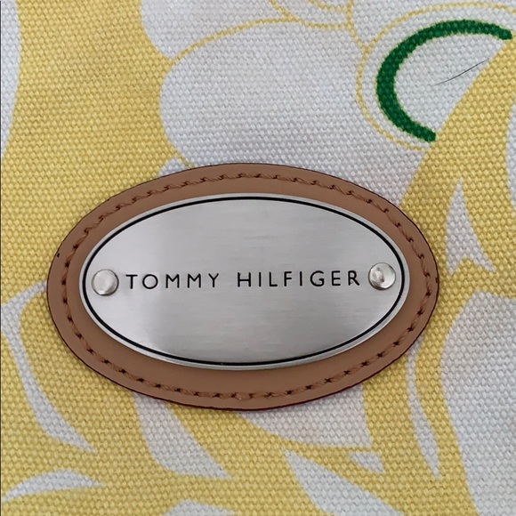 Tommy Hilfiger Yellow Flowered Purse - Picture 5 of 8